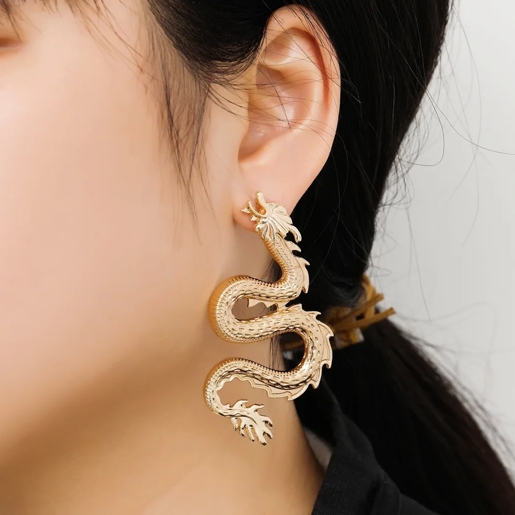 

NEULRY Wholesale ins Personality Fashion Women Jewelry Dragon Shape Big Earrings Trend 2021, Gold/silver