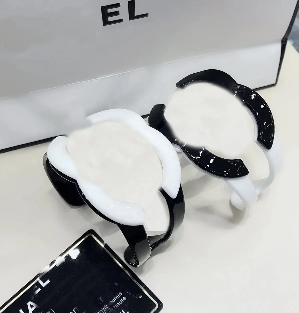 

New design Black&White cc acrylic bracelet women bangle, Gold color