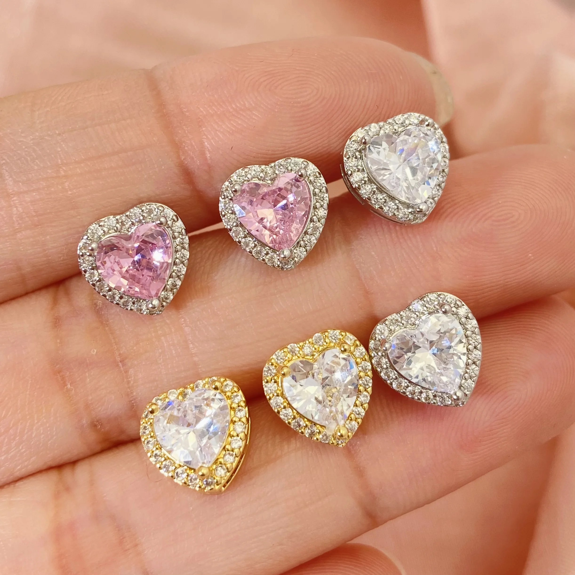Fashion Earring 2024 Silver 18K Gold Plated Cubic Zirconia Iced Out Heart Shape Women Heart Stud Earrings