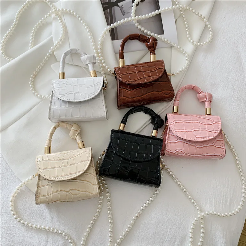 

Wholesale Mini Kids Designer Crossbody Hand Bag For Girls PU Women Hand Bags And Ladies Candy Purse Pearl Chain Small Handbag, 5 colors