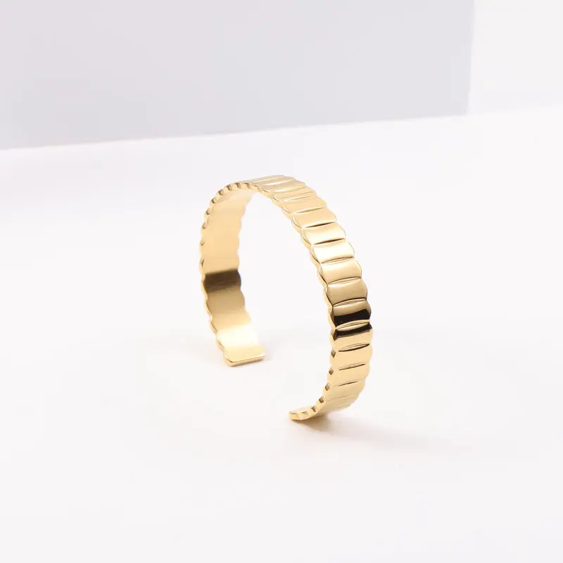 High End 18k PVD Gold Plated Stainless Steel Gear Band Cuff Bangle Bracelet for Women Wholesale Jewelry