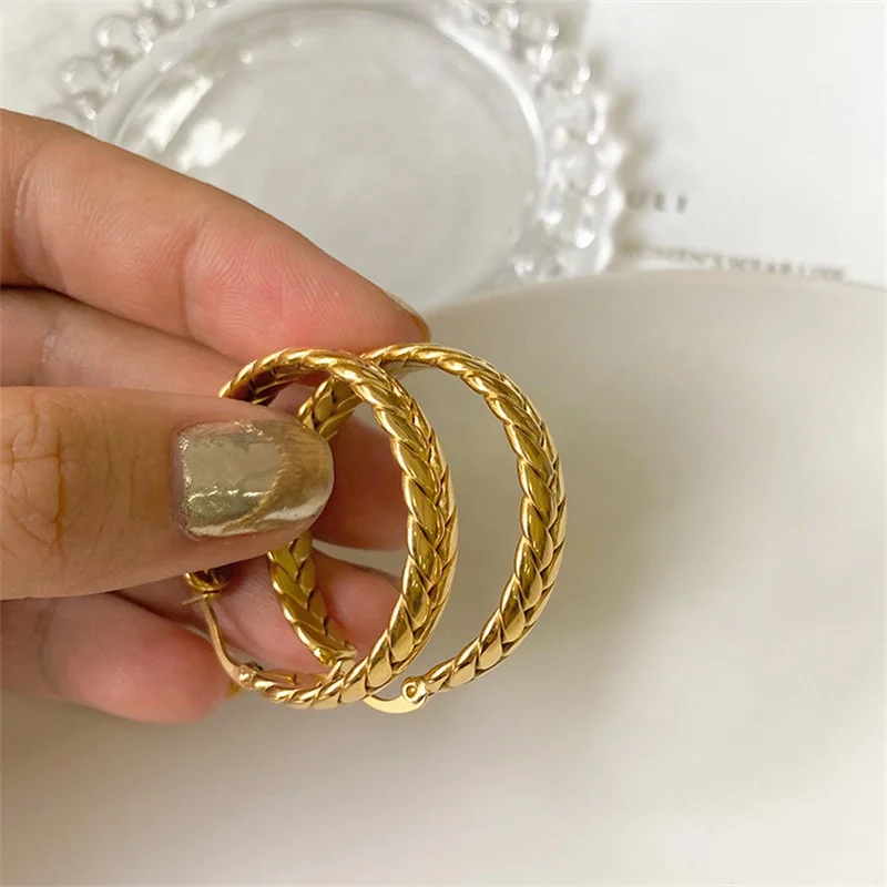 

Luxury Jewelry 18k Gold Plated Stainless Steel Big Circle Wheat Ears Simple Geometry High Quality Huggie Hoop Earring 2021