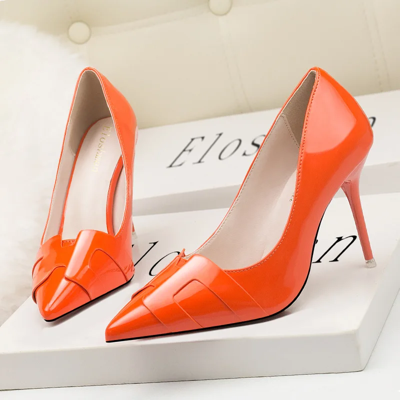 

Women pumps High Heels patent leather Shoes Wedding shoes Size 34-39