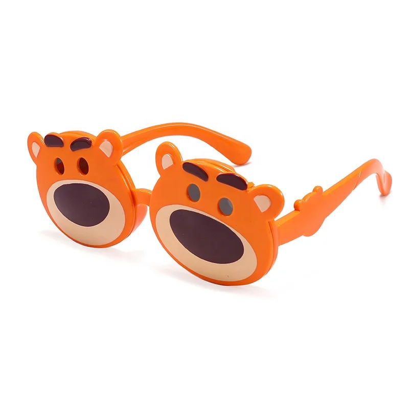 

Mocoo Sunglasses 2022 Latest Fashion New Strawberry Bear Cartoon Children's Sunglasses Polarized TPEE Sunglasses For Kids, Picture shows