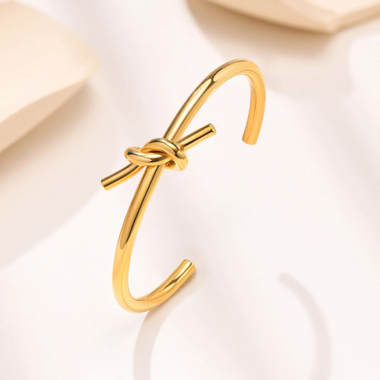 

Creative Summer Fashion Jewelry Water Proof Wire Knot Bracelet Opening Gold Plated Stainless Steel Bracelet Jewelry