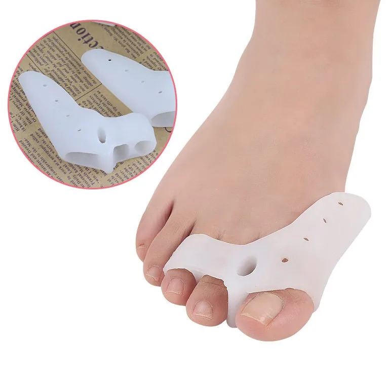 

Three-Hole Hallux Valgus Corrector Daily Life Foot Care Gel Toe Separator, White