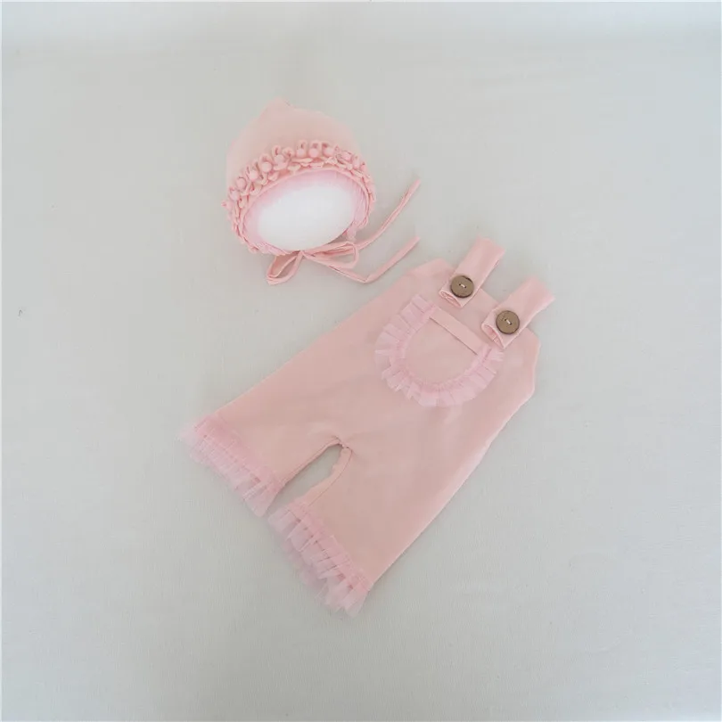 

Baby girl crochet skirt and bonnet Knitted baby hat and skirt Newborn photography phorps