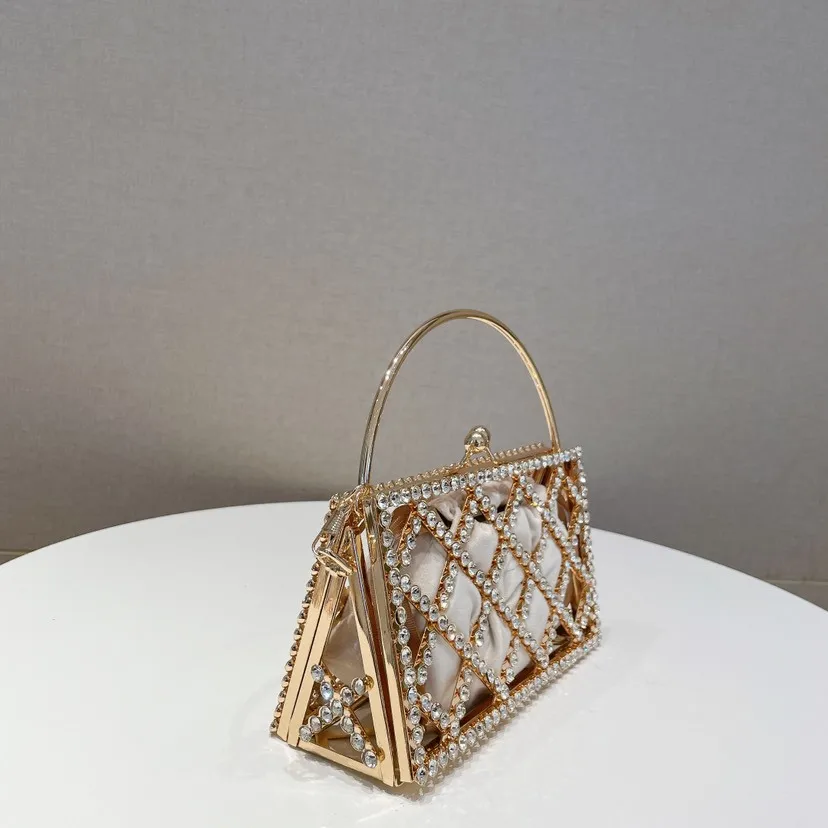 

Bolsos Para Mujeres Metal Handle Diamond Rhinestone Alloy Lock Evening Bag Bird Cage Bag Clutch Purses And Handbags 2023