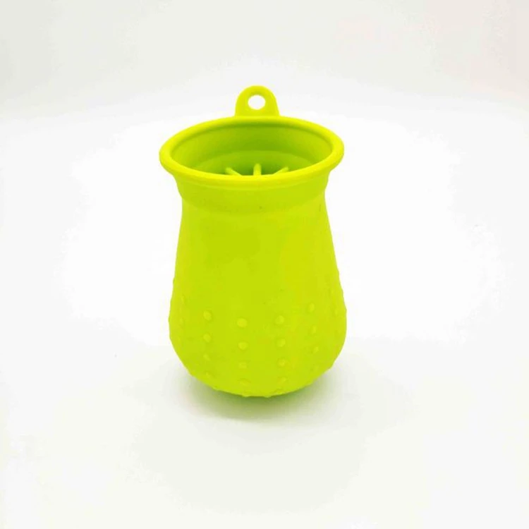 

Soft silicone Dog Paw Washer Portable Comfortable Pet Cleaning Foot Washer Cup