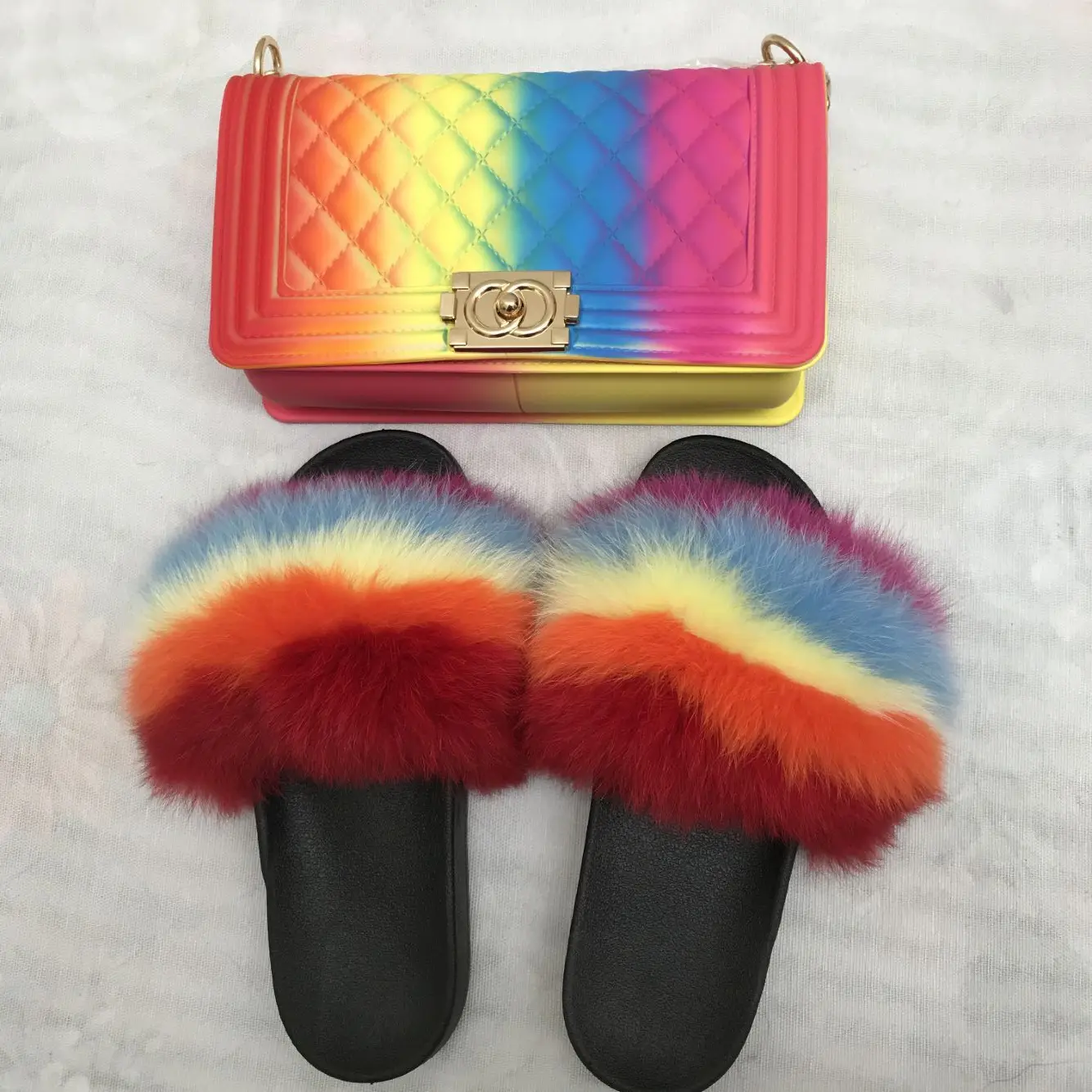 

Wholesale fur slippers purse sets custom colorful real raccoon fur sandals fanny pack jelly bag fox fur slides for women, We can do any color