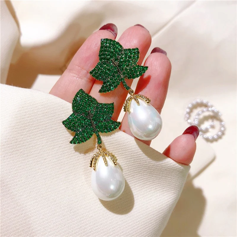 

PUSHI wholesale luxury High quality elegant 2021 charm leaf flower earrings green dangle zircon pearl women earrings