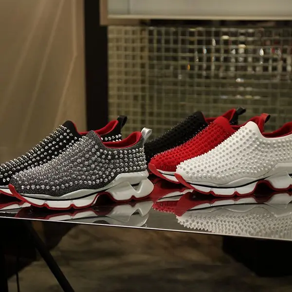 

Hot sale fashion trend red bottom men casual shoes flexible sole mesh upper fire design walking sneakers for man, Black