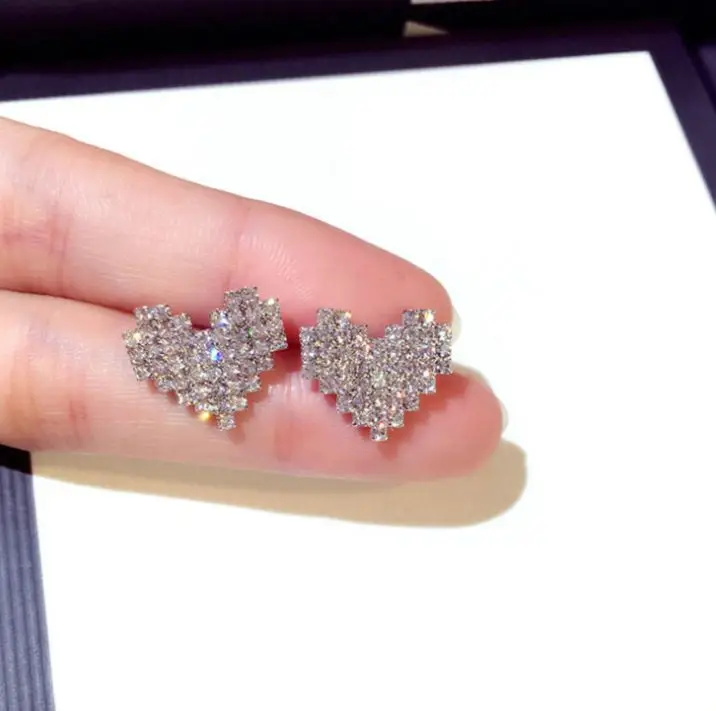 

Korean S925 sterling silver love earrings diamond earrings heart shaped temperament earrings