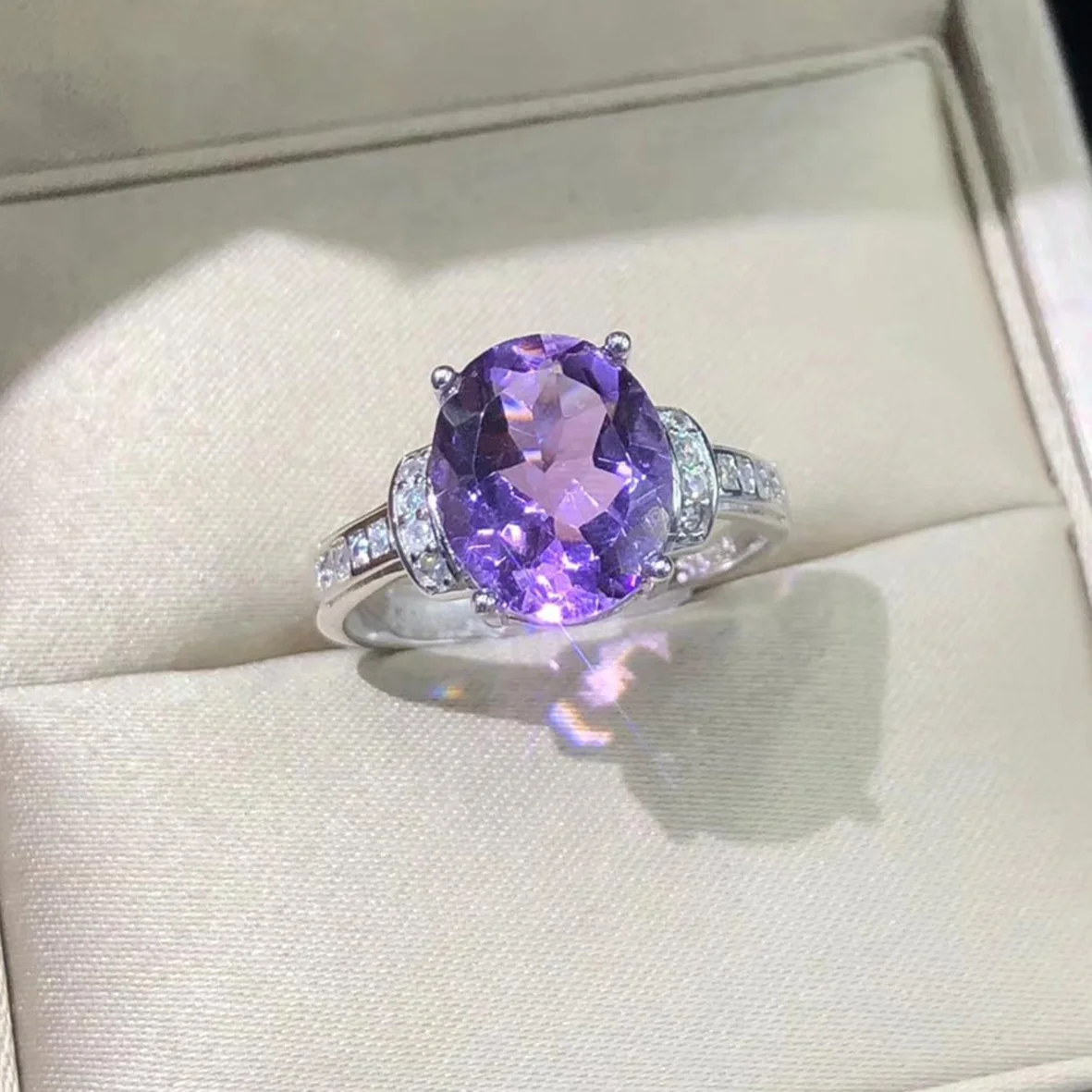 

Beautiful Engagement Wedding Ring in 925 Sterling Silver Natural Amethyst Gemstone Jewelry For Women