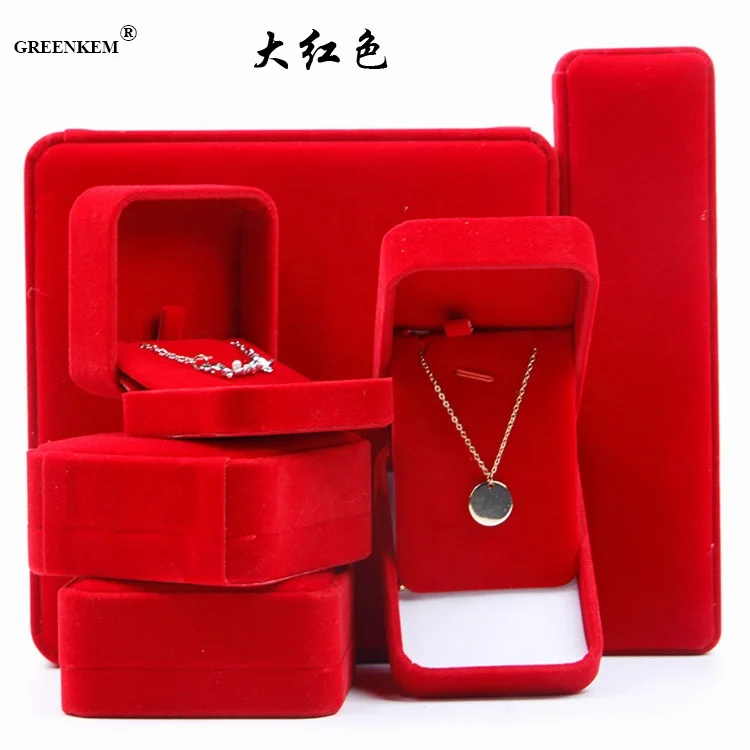 

Delicate Vintage Gift Box Organizer Velvet Ring Pendant Necklace Boxes Portable Softly Jewelry Box Packaging