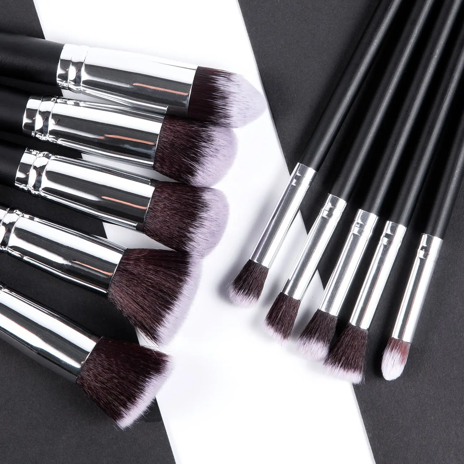 

Wholesale Professional Black Handle cosmetic brush high quality blending brush kit Vegan Women Private Label Makeup Brush Set