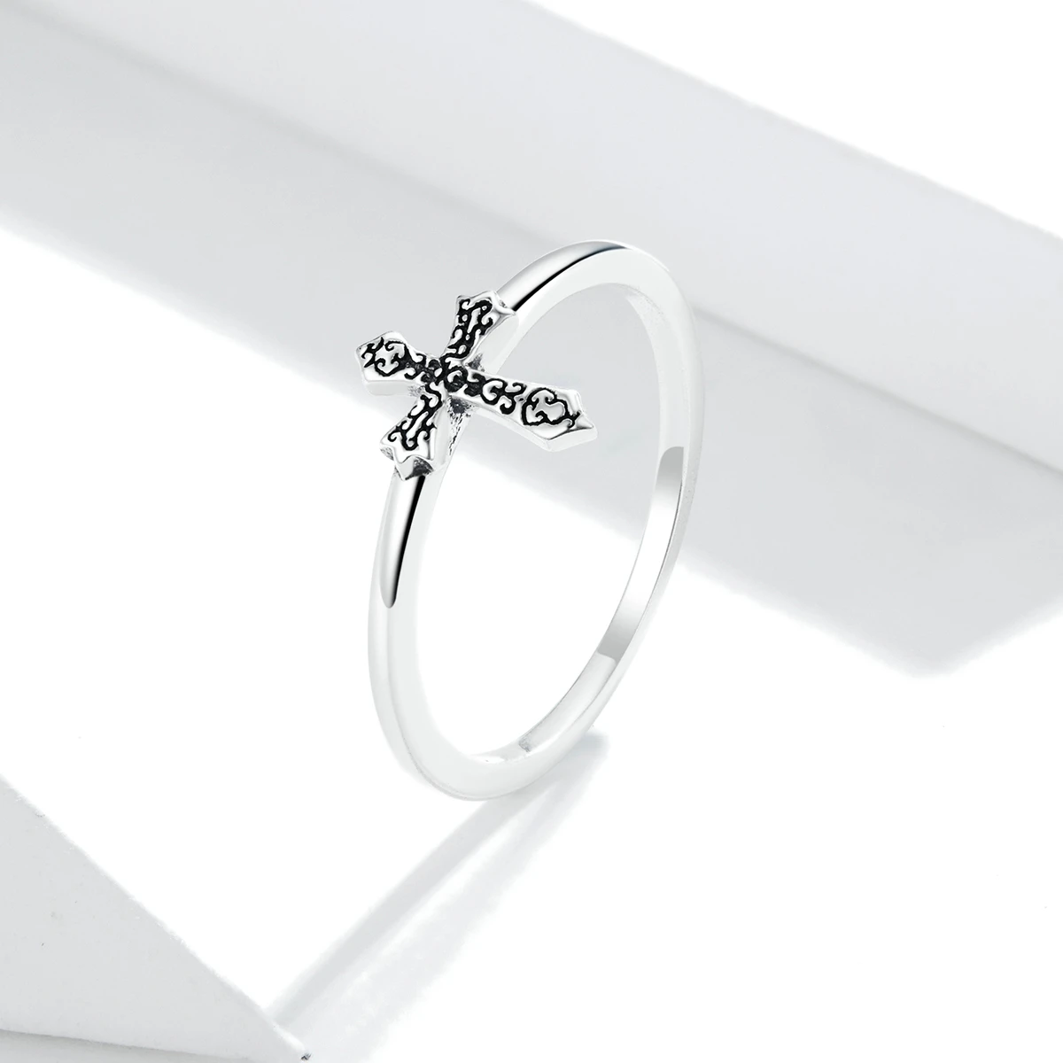 

Fashion Jewelry Classic 925 Silver Vine Cross Ring Custom