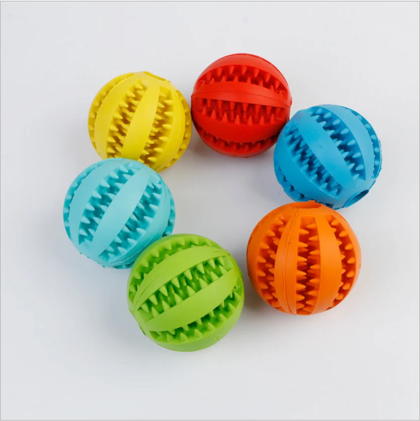 

Wholesale ECO-Freiendly Rubber Reusable Rubber Spilled Ball Dog Toy Chew Red