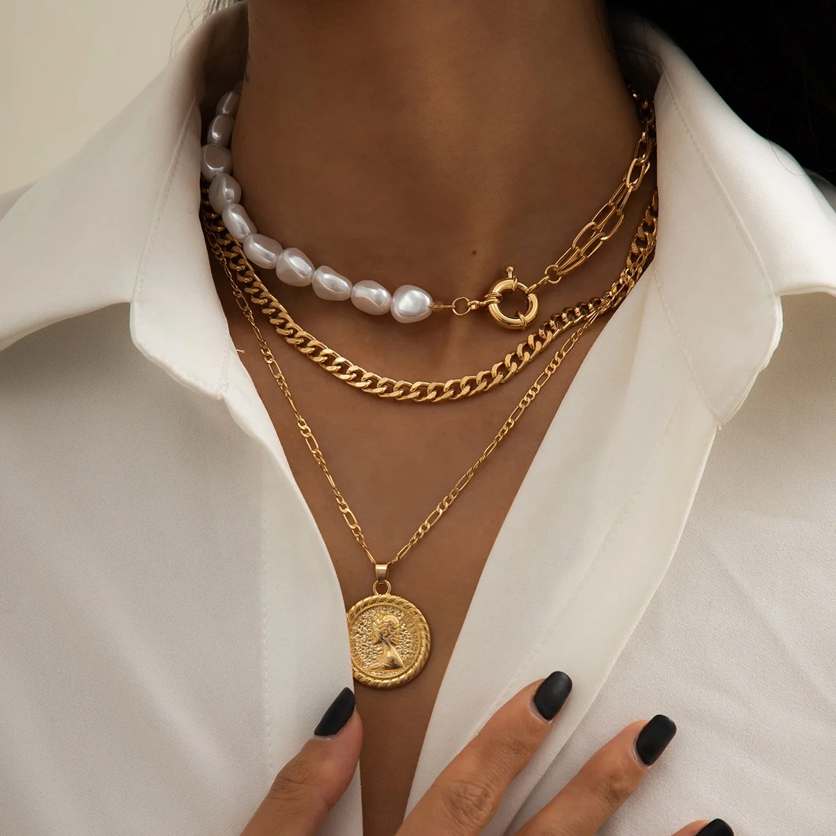 

Goth Baroque Pearl Coin Portrait Pendant Necklace for Women Vintage Multi Layer Link Chain Necklace Punk Aesthetic Jewelry 2022, 2 colors