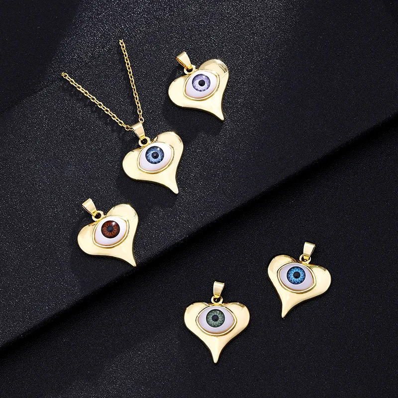 

Hot Sale European 18K Gold Plated Stainless Steel Heart Pendant Necklace Religious Turkish Evil Eyes Pendant Necklace