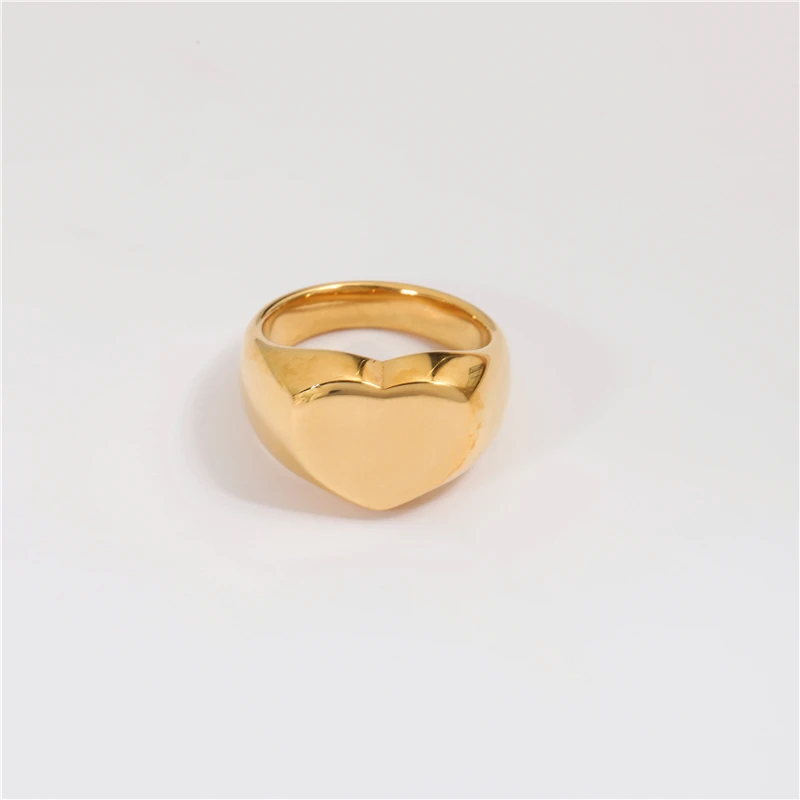 High End Gold Plated Heart Stainless Steel Rings for Women Tarnish Gold Jewelry