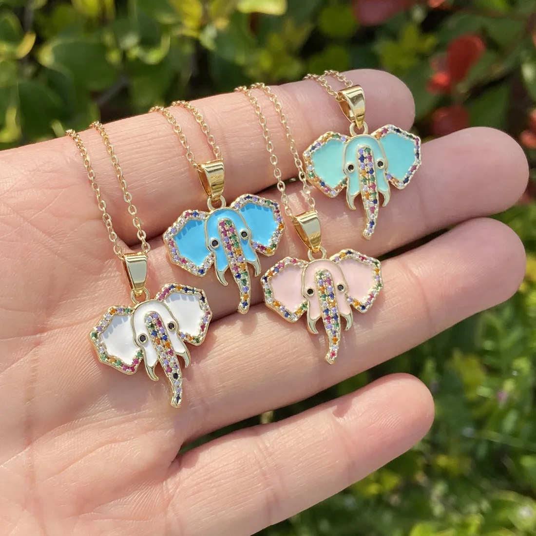 

2022 Brass CZ Animal Elephant Necklace Pendant & Chain Hip Hop Multicolor Iced Out Bling Fashion Women Lucky Jewelry Gift