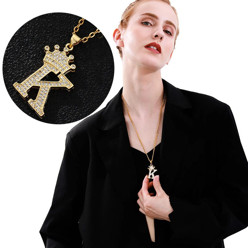 

Hongtong Collar Letras CZ Crown Zircon Queen Necklace Hip Hop Charm Women Stainless Steel Long Chain Inital Letter Necklace, Picture