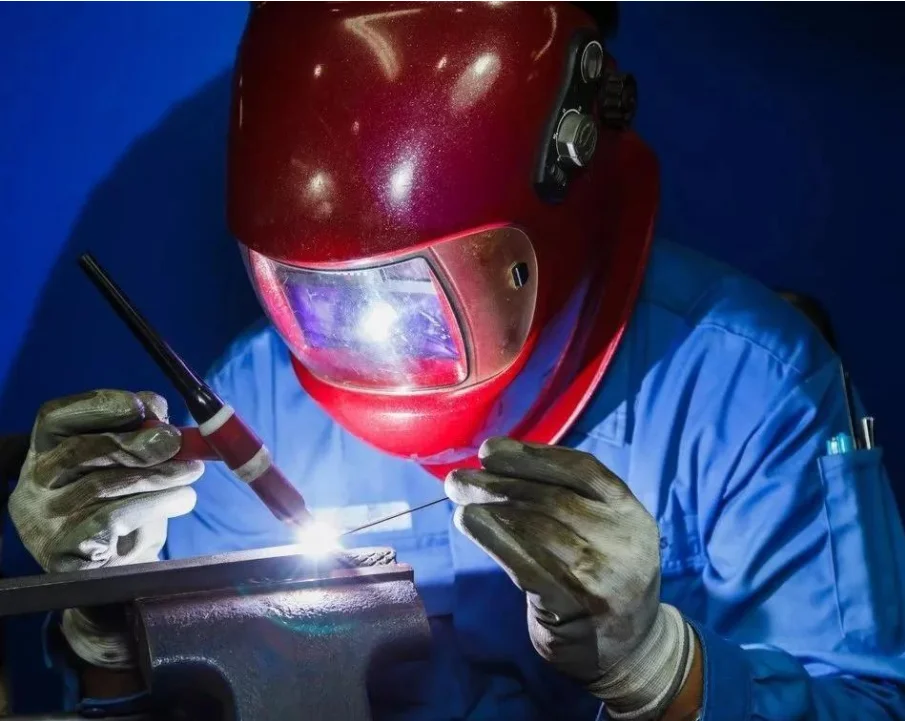 Tig работа. Сварка. сварщик аргон. сварщик аргонщик. tig welding.