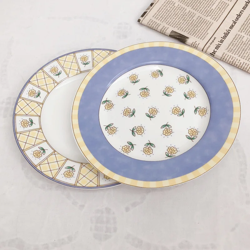 

Vintage style small daisy ceramic dinnerware dessert fruit plate, Yellow/blue