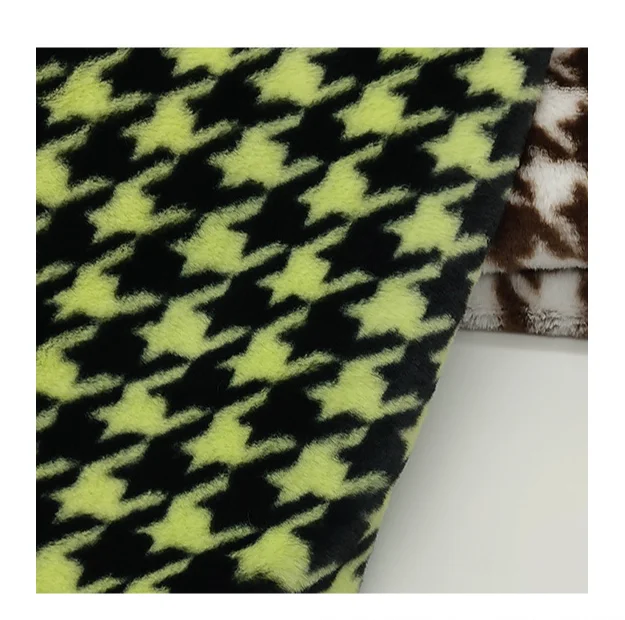 

100%Polyester PV Plush Fabric 310gsm Super Soft Swallow Gird Pattern Single Sided Rabbit Hair Plush Knitted Fabric