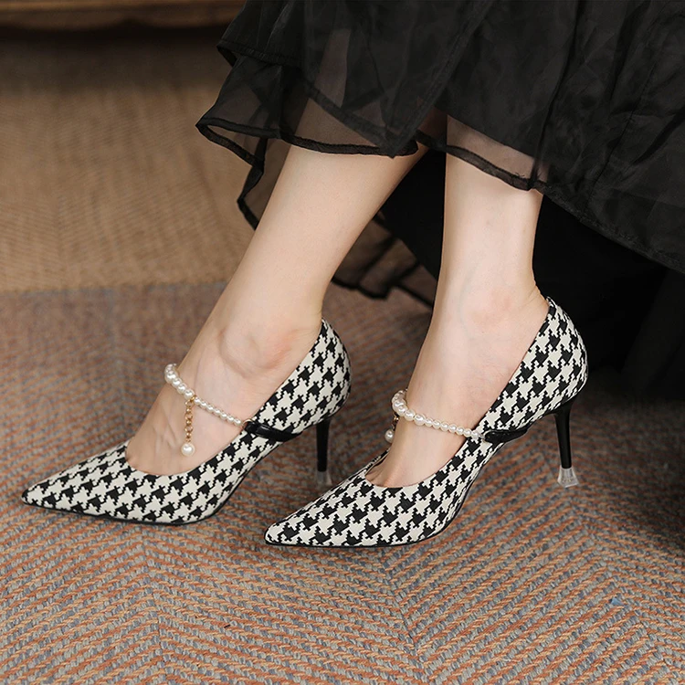 

Fancy Pearl Chain Closed Toe Black Kitten Heel Pumps Shoes For Women Moq