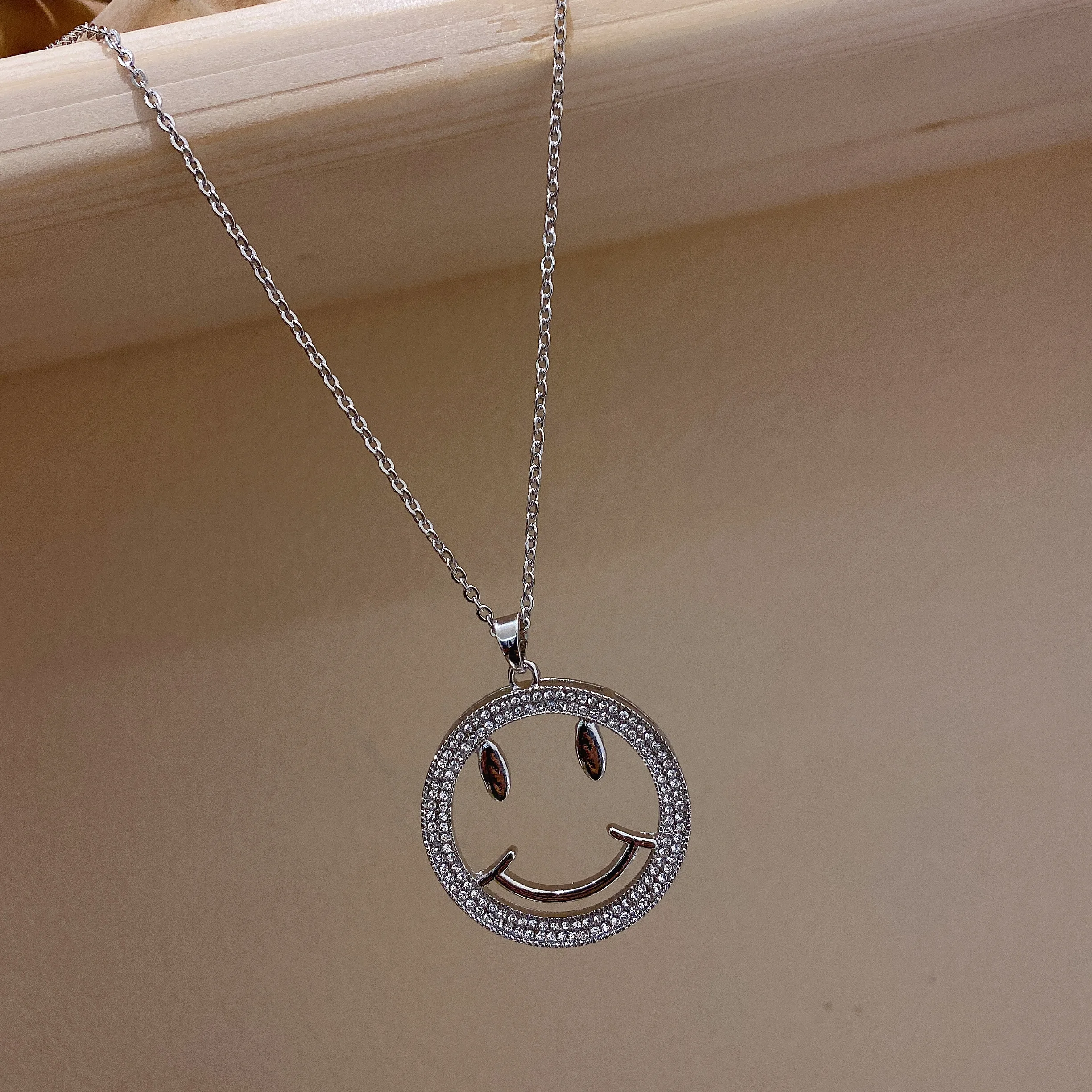 

2020 fashion rhinestone pendant necklace smile face