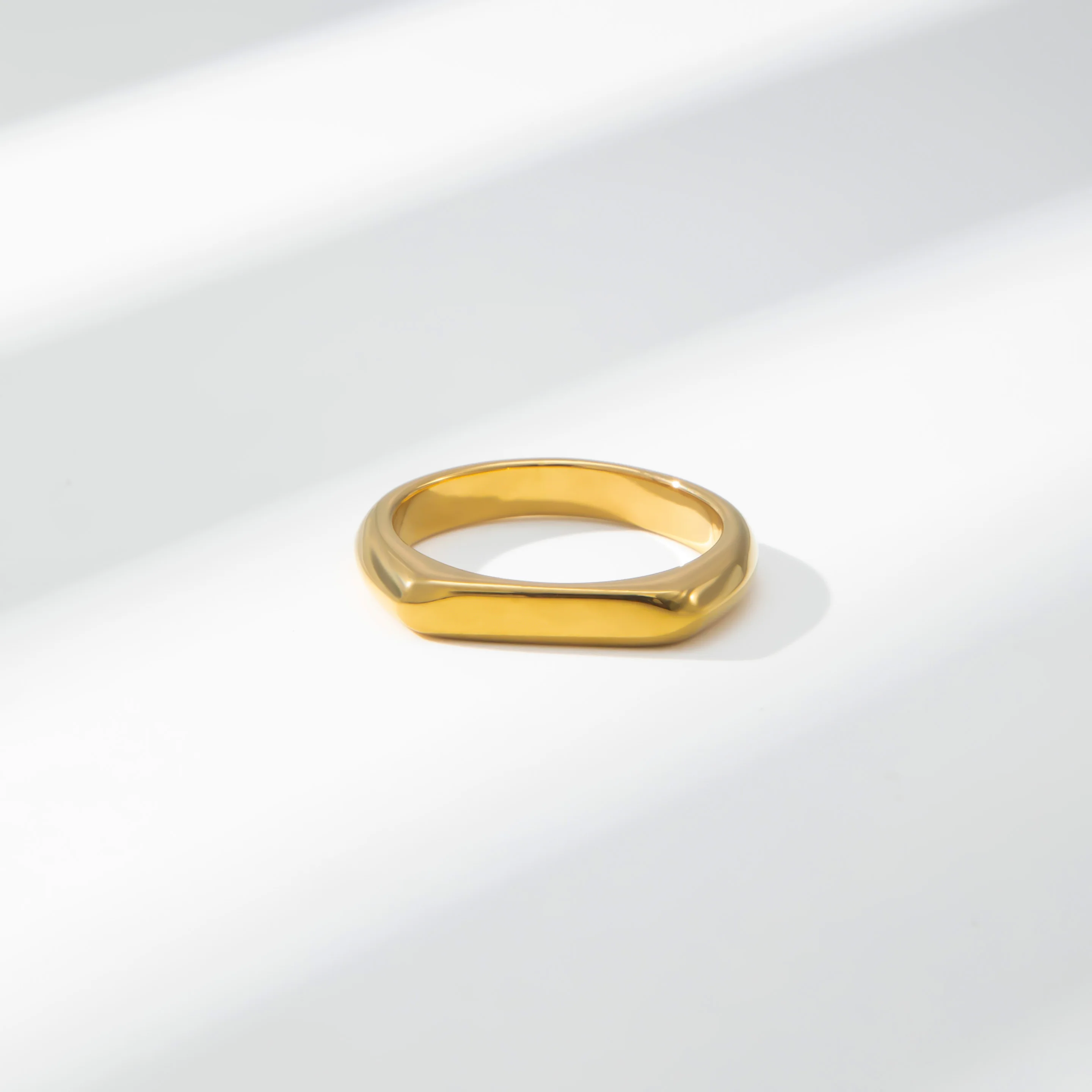 YF3815 Exquisite Thin Style Waterproof Hypoallergenic Jewelry 18k PVD Gold Plated Stainless Steel Geometric Ring for Women