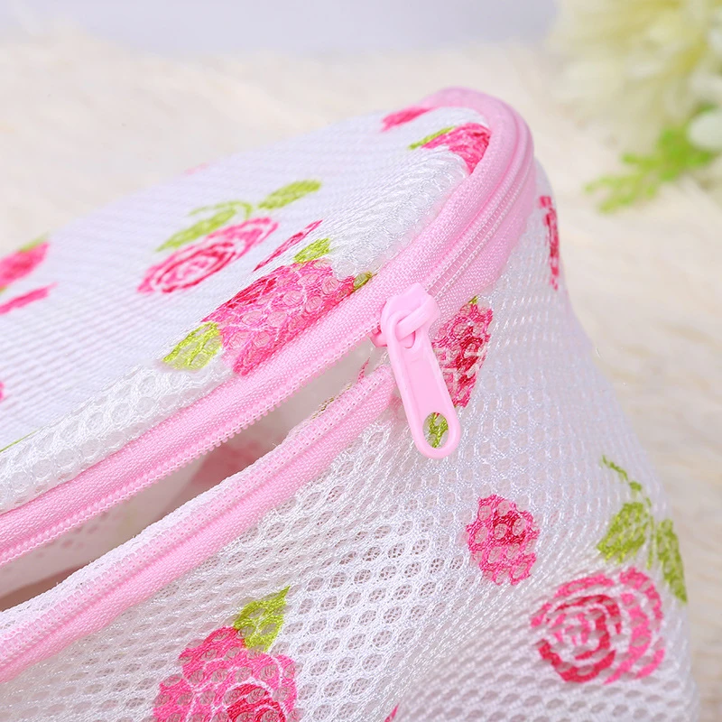 
Bra Mesh Laundry Bags for Delicate with Premium Zipper Clothing Washing Bags for Laundry, Underwear,Lingerie at Random Color 