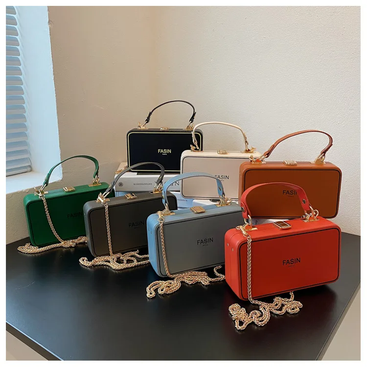 

2021 Designer Chain Women Crossbody Bag Fashion Casual Small Square Bags Wild Solid Color Letter Crossbody Bags High Sense Sac, 7 colors