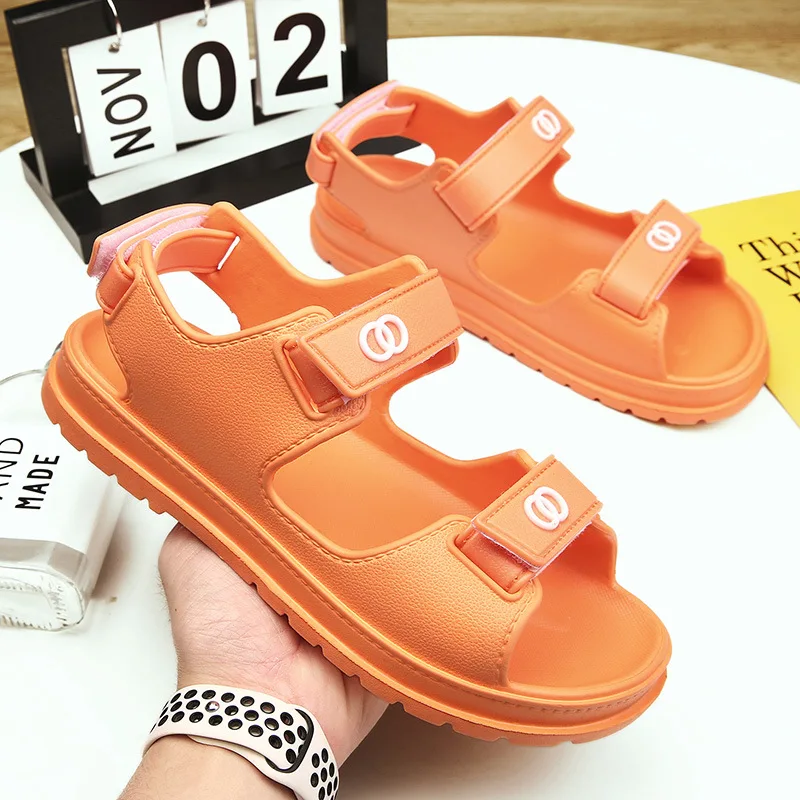 

2021 Custom Slippers Slides Women's Comfortable Sandals Women Outdoor Beach Platform Sandal Shoes, Shown