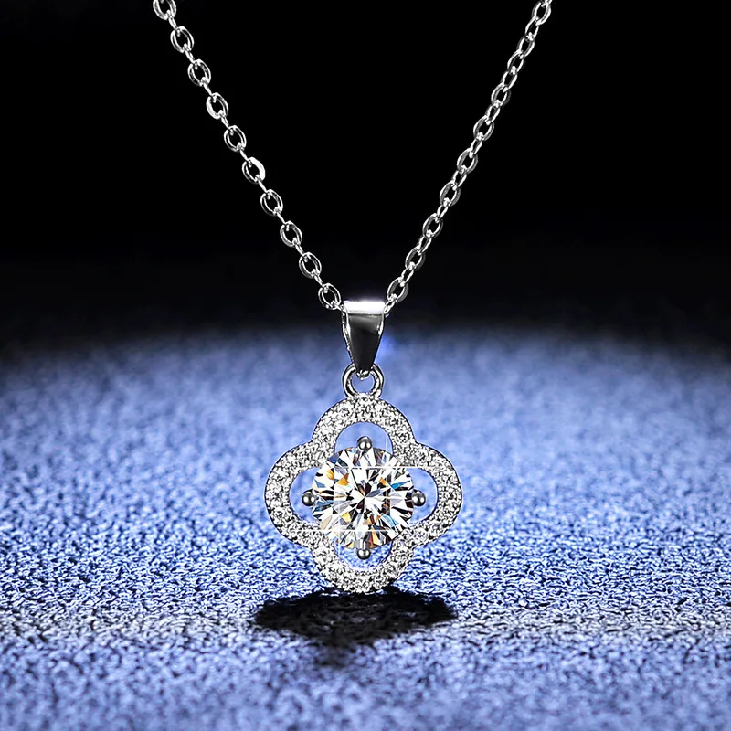 

Silver 925 Original Diamond Test Past Brilliant Cut 1 Carat D Color Moissanite Clover Shape Pendant Necklace Gemstone Jewelry