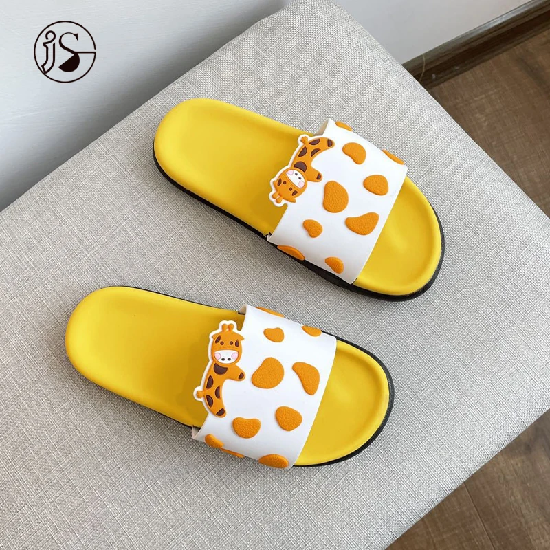 

Fashionable 2021color matching cartoon giraffe slippers Leisure vacation comfy lady slippers Beach lady slippers, Picture