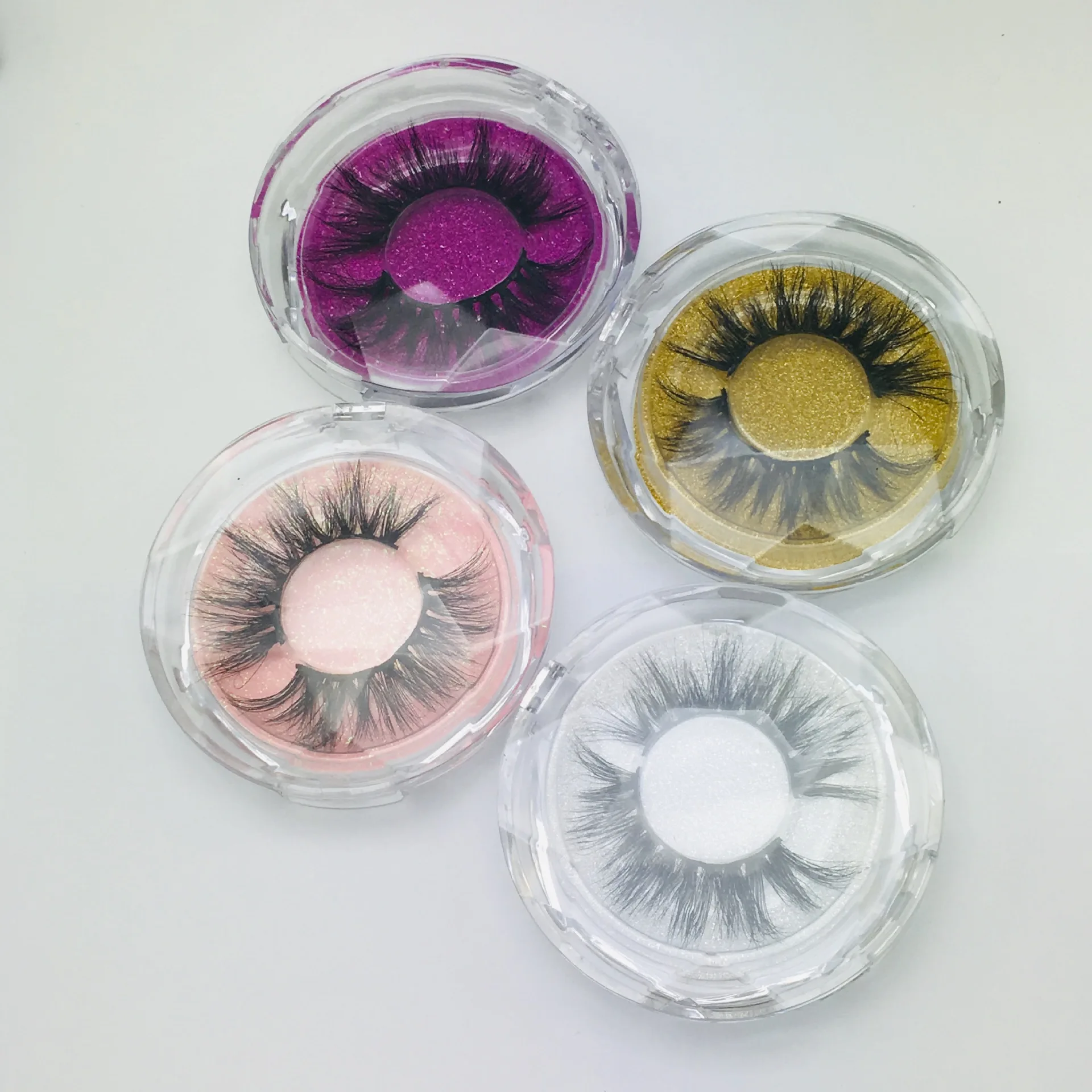 

Private Label Empty Round Lash Tray Boxes Container Custom Logo False Eyelash Crystal Packaging Box for 25mm Mink Eyelashes, Transparent