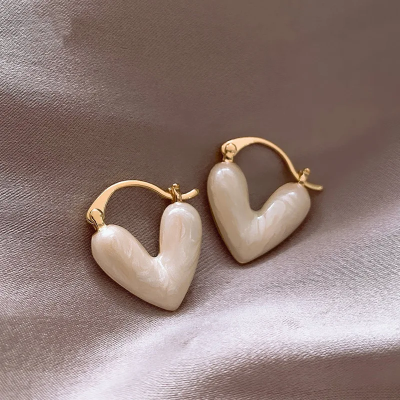 

Hot Selling Resin Heart Hook Earrings Oil Drop Peach Heart Earrings Jewelry Accessories for Women