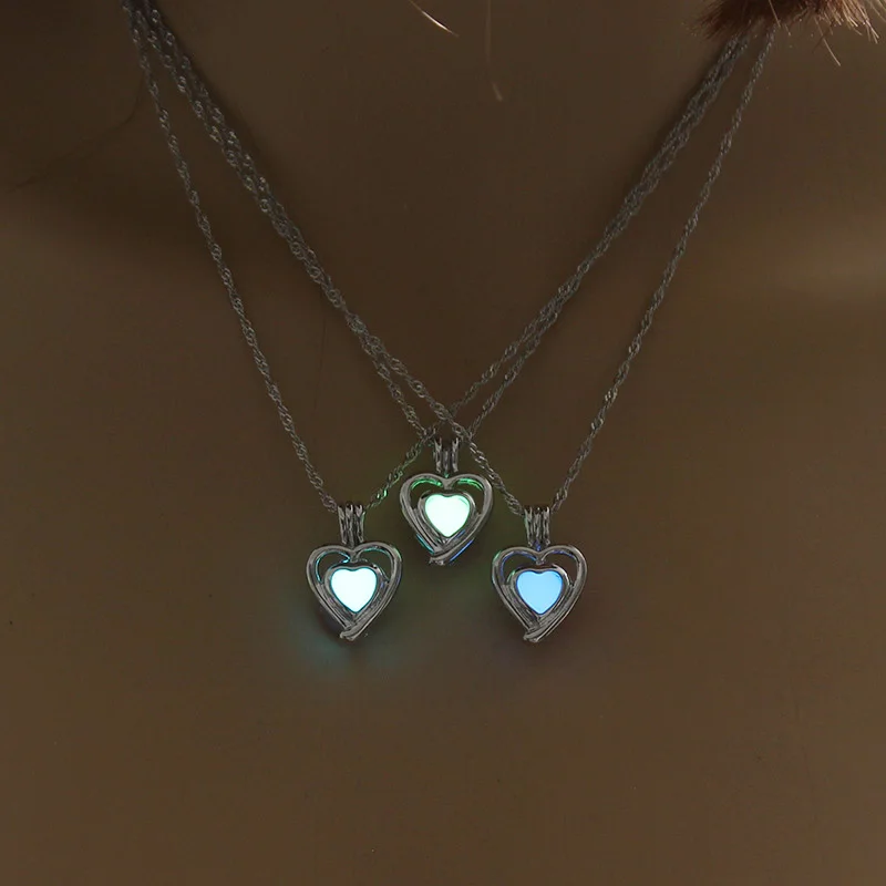 

Glow In The Dark Love Heart Cage Locket Pendant Necklace For Women Men Fluorescent Luminous Jewelry Halloween Gift