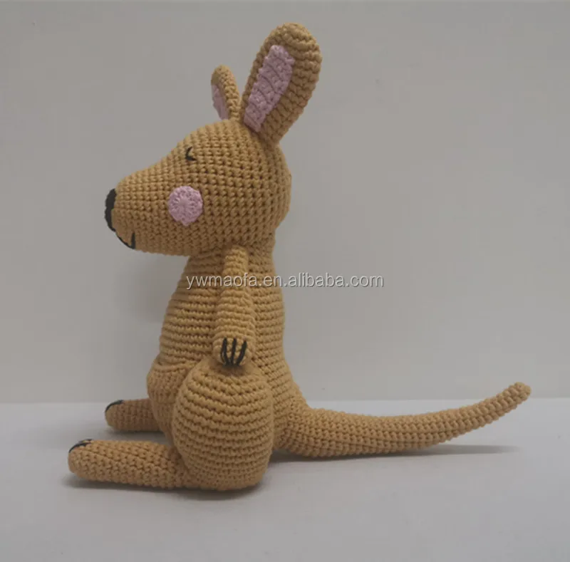 crochet kamgaroo 3.jpg