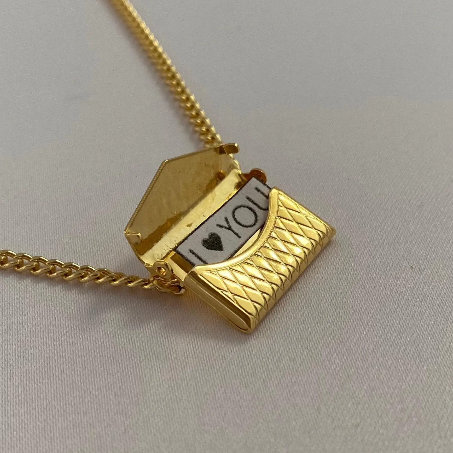 

LOVE Heart photo box pendant envelope necklace photo album necklace for women Valentine's Day