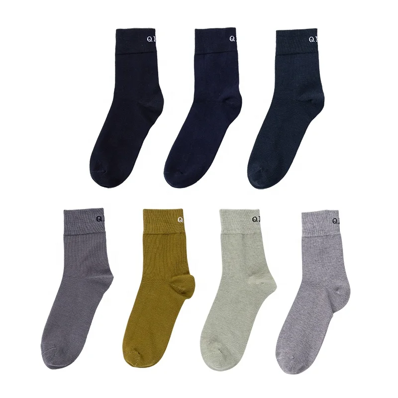 

HEPOLILO-008 Wholesale Men Cotton Socks Gift Box 6 Pairs Embroidery Pack For Man Custom Logo Socks For Men Pack