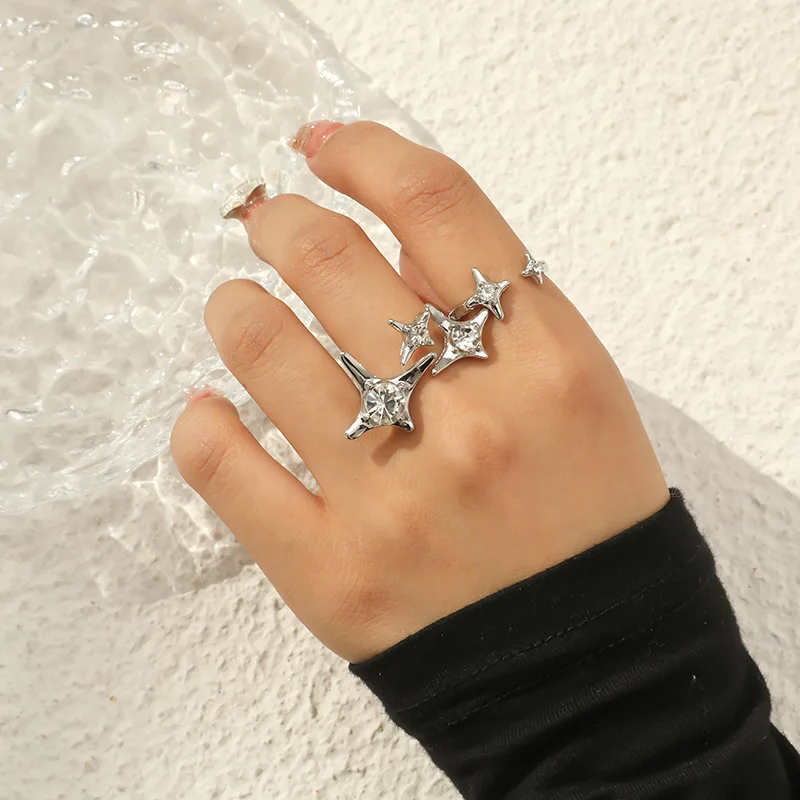 

Wholesale Women Rings 2pcs Silver Rhinestone Star Diamond Crystal Alloy Couple Ring Set Jewelry