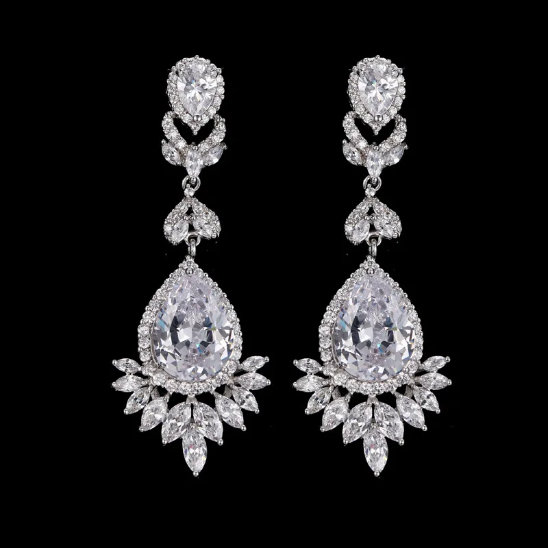 

Fashion temperament flower zircon earrings female simple studs gold earrings