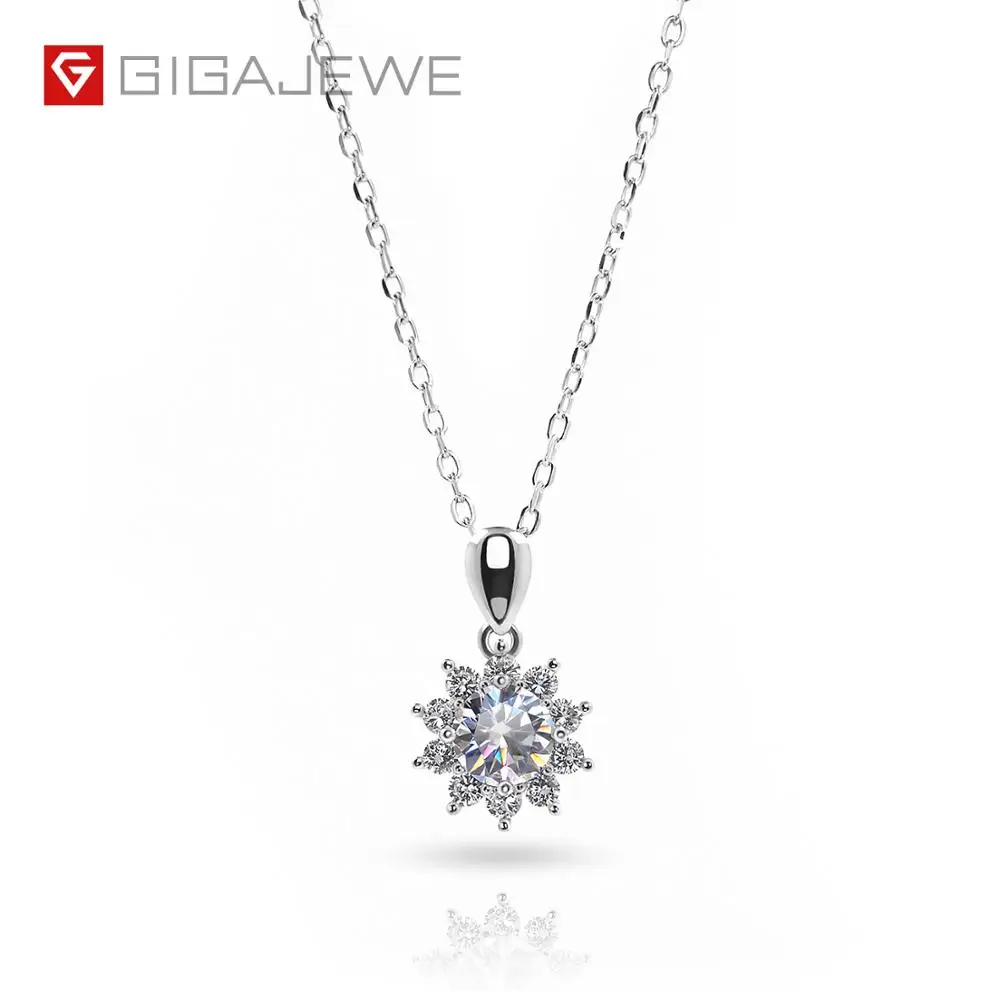 

GIGAJEWE White Gold Plated 925 Silver 1ct 6.5mm Diamond Test Passed Mom pendant Moissanite Necklace, White,gold,yellow,blue,green