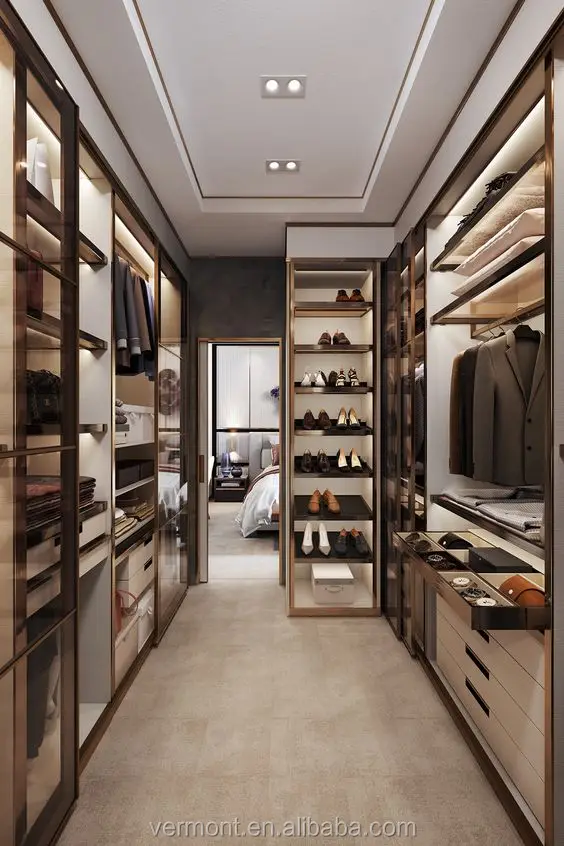 walk in closet 4.jpg