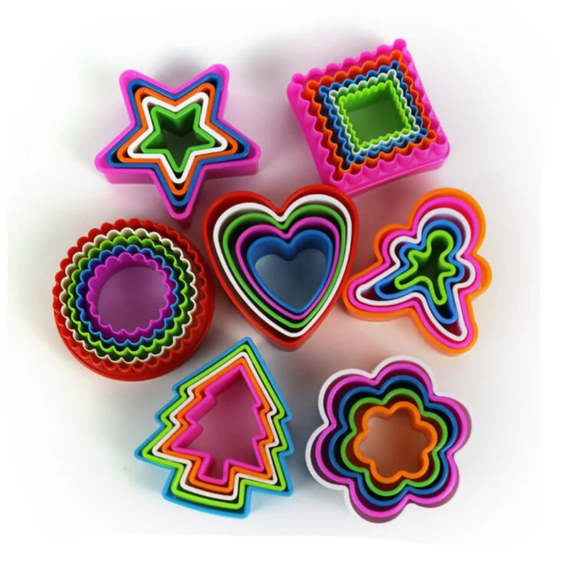 

5pcs/set Cookies Cake Decorating Diy Baking Tools Heart Cookies Cutter Molds Fashion Useful Kitchen Tools, Random color