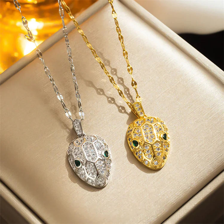 

Wholesale New Stainless Steel Luxury Choker Necklace Animal Gold Birthstone Snake Head Pendant Necklaces